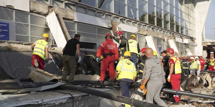 Servië klaagt 13 personen aan voor instorting luifel treinstation