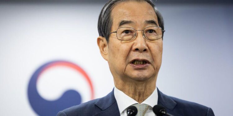 Zuid-Korea stemt voor afzetting van waarnemend president Han Duck-soo