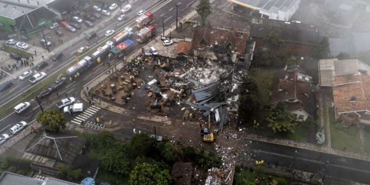 Minstens 10 doden bij vliegtuigcrash in Braziliaans bergresort