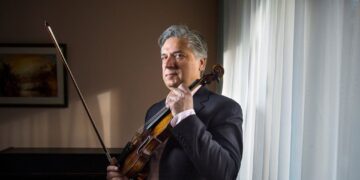 Robert Cekov werd in zijn jeugd verliefd op de viool