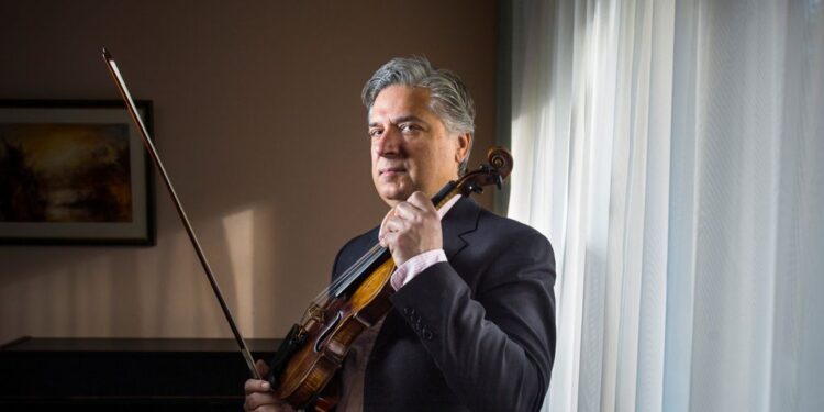 Robert Cekov werd in zijn jeugd verliefd op de viool