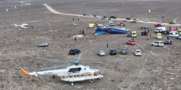 Vliegtuig met 67 personen aan boord stort neer in Kazachstan; meer dan 20 overlevenden