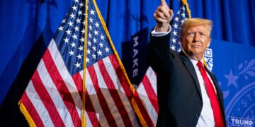 Bolton waarschuwt voor internationale crises onder Trump in tweede termijn