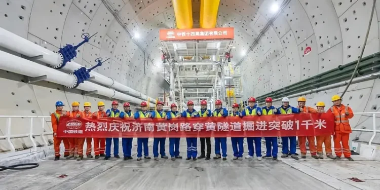 China vestigt record met grootste onderwatertunnel