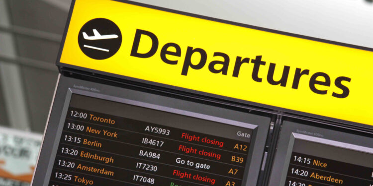 Minder vluchten bij Schiphol terwijl plannen voor nieuwe terminal doorgaan