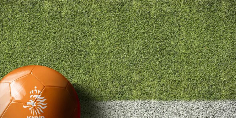 Ajax neemt het op tegen AZ na gelijkspel in achtste finales Nederlandse beker; Vier amateurvoetbalteams blijven over