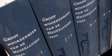 Van Dale over in het water gevallen Woord van het Jaar-verkiezing door felle discussies online: ‘Echt onprettig’