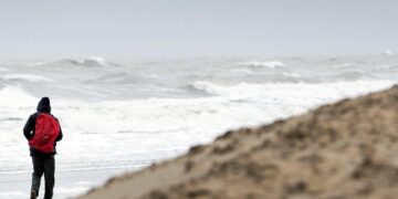 Storm Conall onderweg naar Nederland: hier gaat het morgen flink tekeer