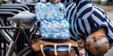 Werkt het verbod op gratis plastic tassen dan echt? 77 procent van Nederlanders gebruikt herbruikbare tas tijdens winkelen