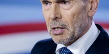 Kabinet-Schoof bestaat vijf maanden, maar hoe lang blijft dat zo? ‘Lijkt alsof er elke dag crisis kan ontstaan’