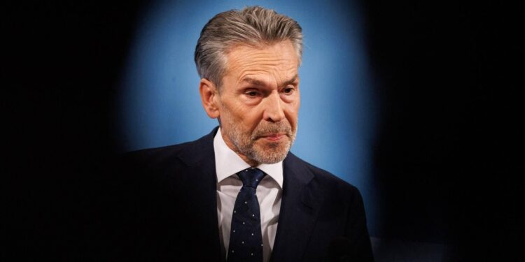 Dick Schoof deelt voor het eerst meer over zichzelf: ‘Voelt alsof ik op de goede plek zit’