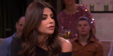 Olcay Gulsen en Johan Derksen opnieuw met elkaar aan VI-tafel na ‘racist’-botsing: ‘Er zijn dingen die me tegenstaan aan jou’
