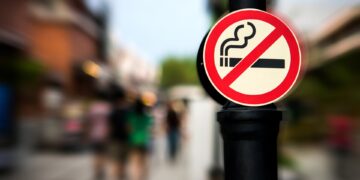 Roken verboden in openbare ruimtes vanaf 1 januari in Milaan