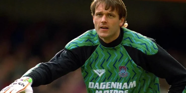 Voormalig West Ham-doelman Miklosko stopt met kankerbehandeling