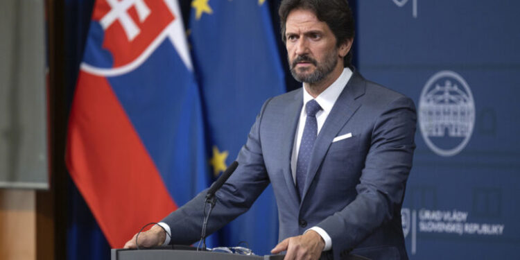 Slowaakse minister van Defensie: 'Oekraïne moet mogelijk grondgebied afstaan voor vrede'