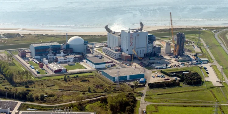 Nederlandse regering stelt besluit over locaties nieuwe kerncentrales uit