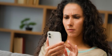 Apple- en Samsung-gebruikers teleurgesteld in AI op hun smartphones