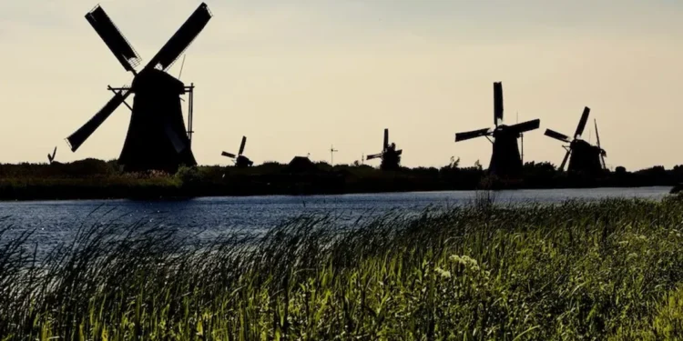 Waarschuwing voor nieuwjaarsweer: windstoten tot 100 km/u verwacht