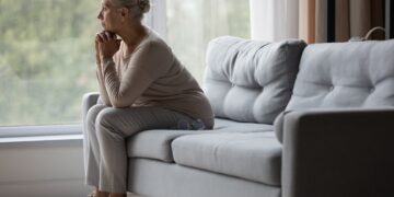 Eenzame sterfgevallen onder ouderen in Frankrijk: schrijnend isolement.