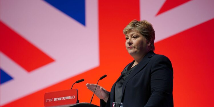 Eervolle vermelding voor Emily Thornberry en Sadiq Khan in Nieuwjaarslijst