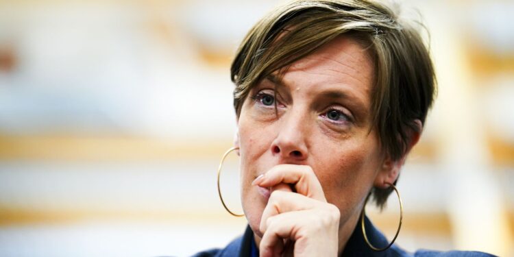 Groomingbendes verspreid over heel Nederland, aldus Jess Phillips