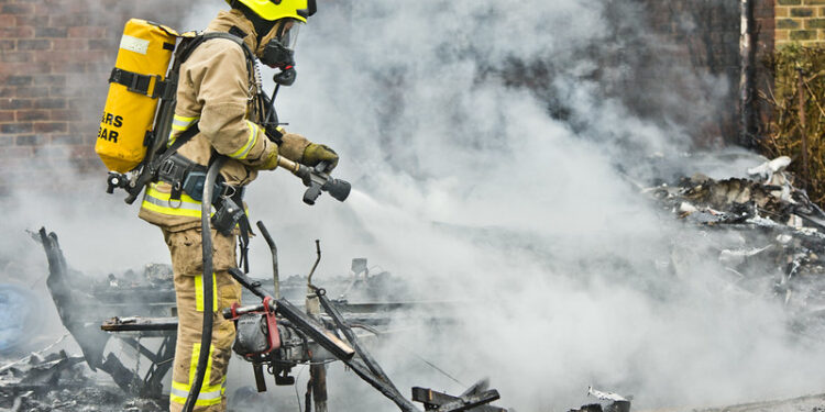 Grote brand in bedrijfscomplex in Tiel