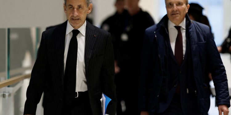 Sarkozy ontkent aannemen Libisch geld in proces: “geen cent ontvangen”