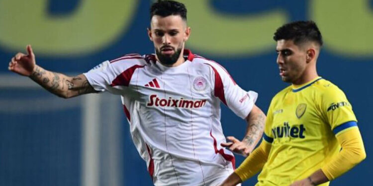 Olympiakos scoort 0-1 tijdens uitdaging op Panetolikos’ thuisbasis