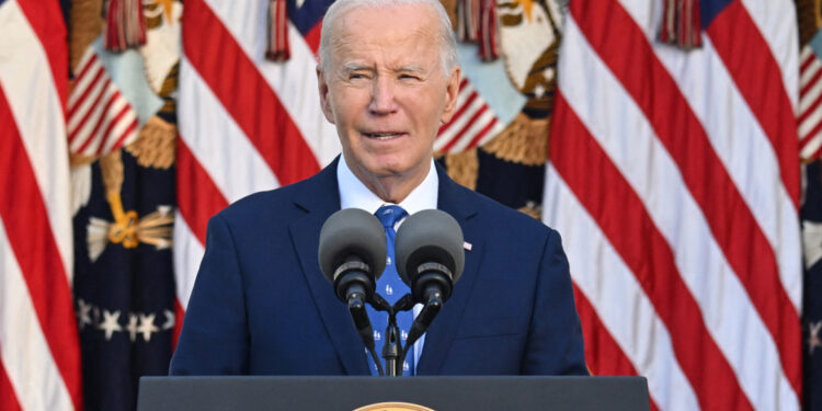 Biden bekritiseert Trump voor voornemen tot afschaffing Amerikaans geboorterecht