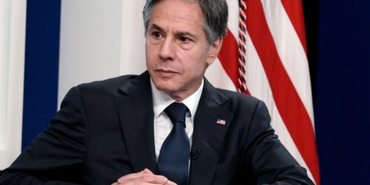 Noord-Korea lanceert raketten tijdens Blinkens bezoek aan Seoul