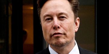 Elon Musk eist vrijlating extreemrechtse Tommy Robinson