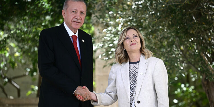 Telefoongesprek Erdogan-Meloni: Syrië crisis besproken.