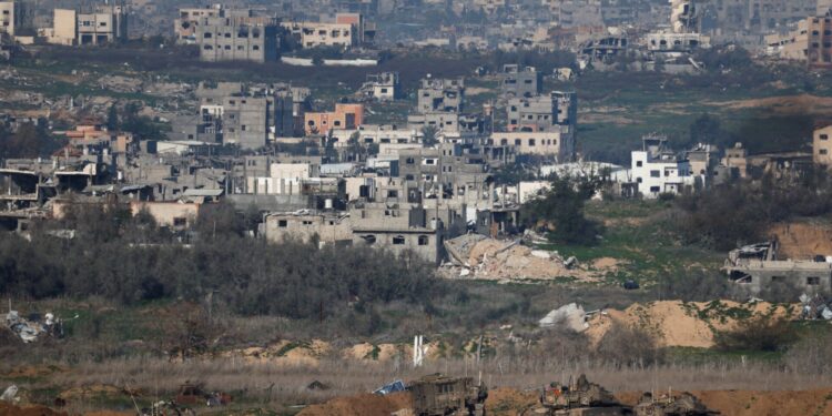 Israëlisch leger valt Gaza aan ondanks staakt-het-vuren in de lucht.