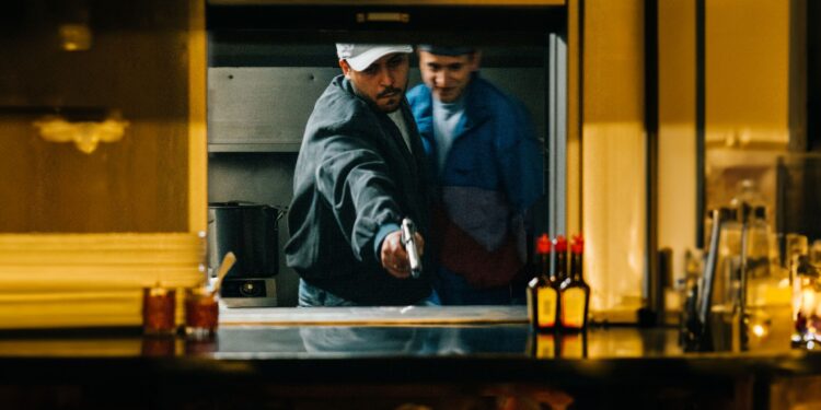 Herziening van Restaurantmoordzaak na jarenlange onschuldige opsluiting van zes jongeren