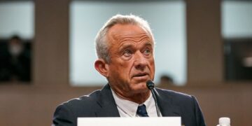 Brandweerteam strijdt tegen Robert Kennedy Junior in Senaathoorzitting