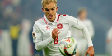 Olympiakos doet bod op Isaksson bij Lazio, beweren Italiaanse media