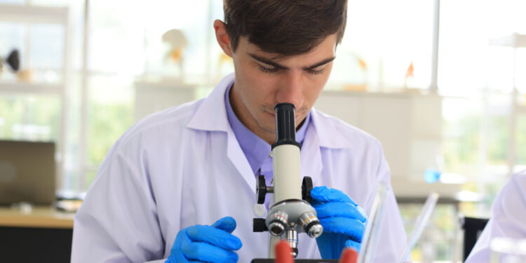 CIA: coronavirus waarschijnlijk gelekt uit Chinees laboratorium, niet van dieren