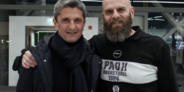 Ontmoeting tussen Loutsescu en Kantselieris op luchthaven voor PAO-wedstrijden