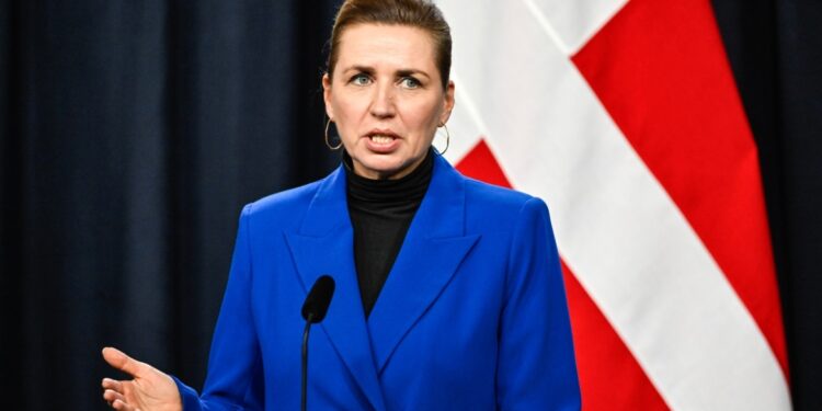 Mette Frederiksen ontmoet partijleiders na uitspraken Trump over Groenland