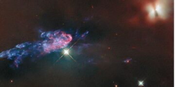 Hubble onthult pasgeboren sterren in nabije sterrenfabriek