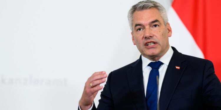 Oostenrijkse politieke chaos na val regering-Neuhammer