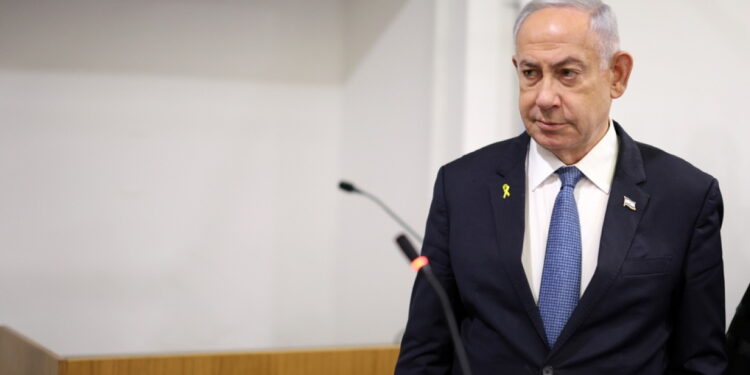 Netanyahu vraagt uitstel corruptieproces na prostaatoperatie