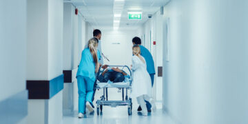 Aartsbisschop Anastasios stabiel op intensive care.