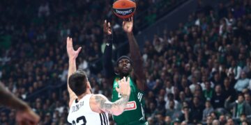 Panathinaikos evenaart Olympiakos met top prestatie in Euroleague tegen Virtus