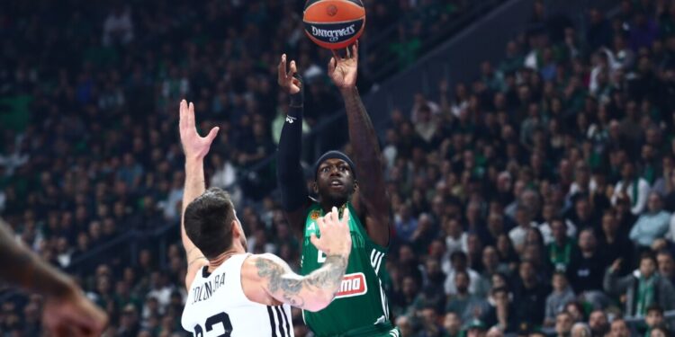 Panathinaikos evenaart Olympiakos met top prestatie in Euroleague tegen Virtus