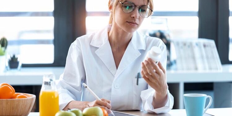 Artsen worstelen met nieuw elektronisch voorschrijfsysteem: veel protesten.