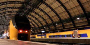 Reparatie bovenleiding herstelt treinverkeer bij Schiphol