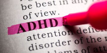 Jongeren onterecht gediagnosticeerd met ADHD vanwege modetrend, aldus leeftijdsgenoten.