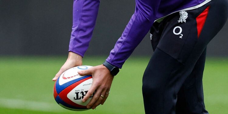 Overheid moet ingrijpen in ‘doodgaande’ rugby: honderden wedstrijden afgelast, bonussen stijgen.