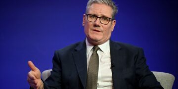 Labour verliest controle over raad door vertrek 20 raadsleden met aanval op Sir Keir Starmer